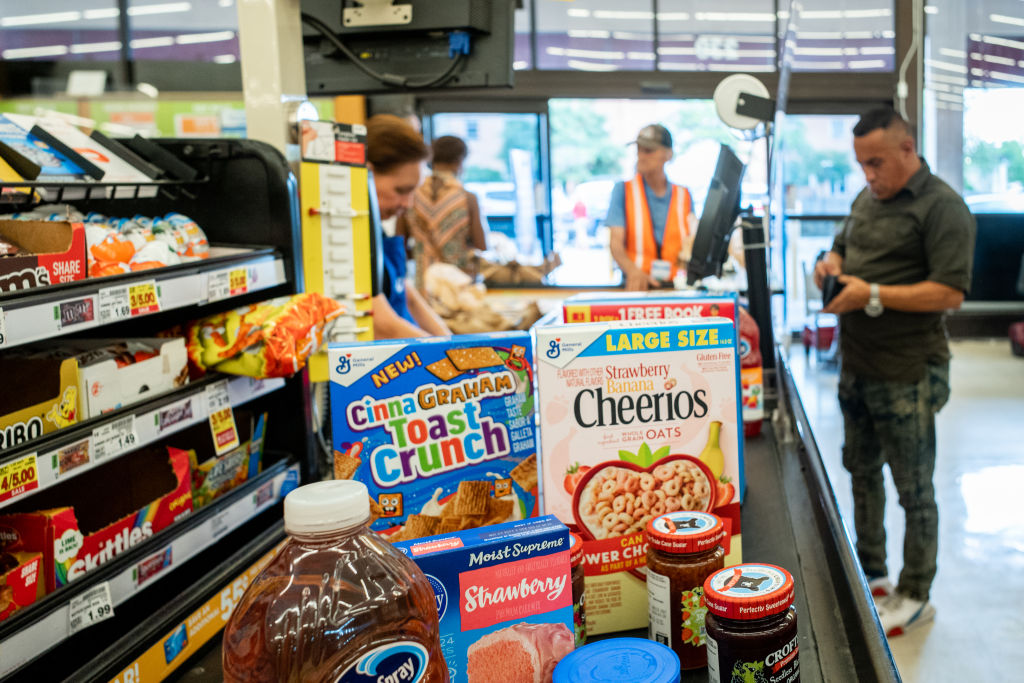 Inflation Hits Middle-Income Americans the Hardest, Says Congressional Budget Office