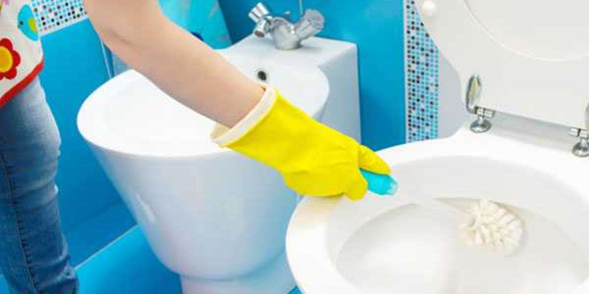 Bathroom Cleaning for Shopping Malls and Retail Spaces