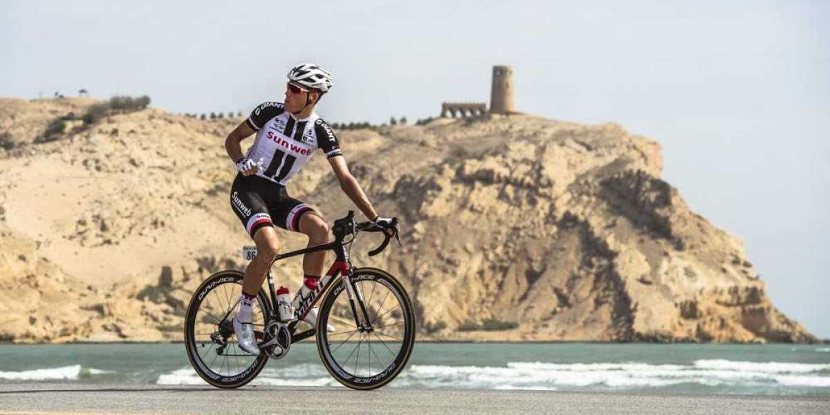 Cycling in Oman: Routes, Rentals, and Tips