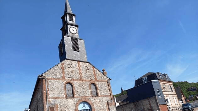 France: This church in La Rivière-Saint-Sauveur was used as a squat for six months and has now been desecrated and damaged – Allah's Willing Executioners