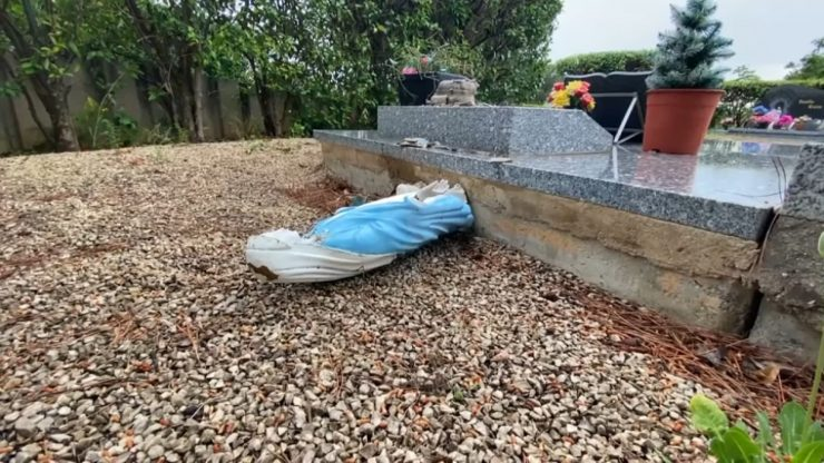 France: At the Baume Canouille cemetery in Vitrolles, around twenty graves were found desecrated and a statue of the Virgin Mary decapitated – Allah's Willing Executioners